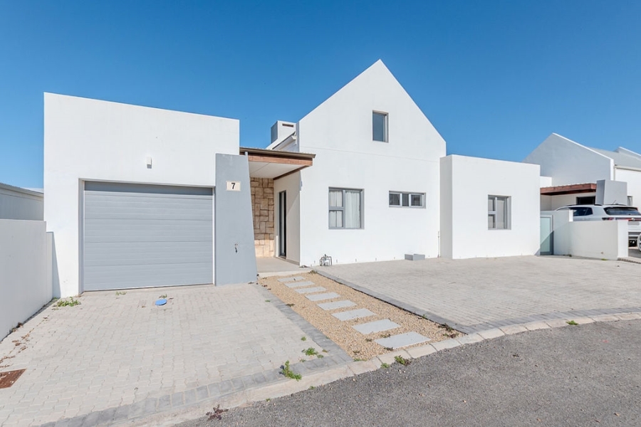 To Let 2 Bedroom Property for Rent in Welgedaan Estate Western Cape